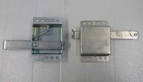 Hazel Locksmith Store  Peoria, AZ 623-850-5369 - 9-Garage-Door-Locks